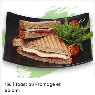 Toast au Fromage et salami