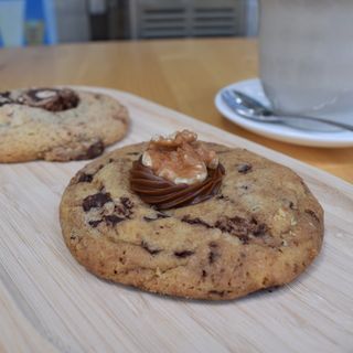Cookie con dulce de leche y nuez