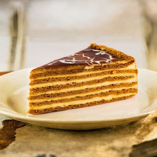 Медовый торт(1 кусок)