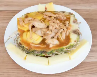 Galinha com Ananás