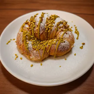 Croissant relleno de pistacho