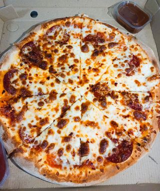 Pizza Diavola mare 1+1 Ø32cm