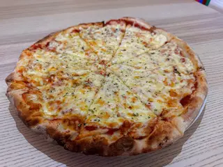 32. Pizza Margarita