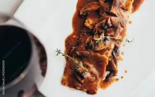 Raviolis Truffe Et Sa Crème Champignon Aux Noisettes