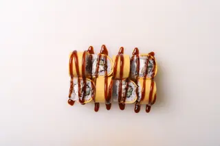 Сирний рол з вугрем (250г/8шт)
