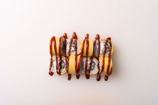 Сирний рол з вугрем (250г/8шт)