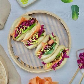 Guabao con salmone 1pezzo