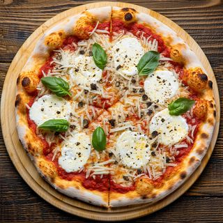 Pizza Quattro Formaggi al tartufo 