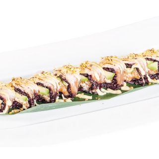 Uramaki black flambè roll