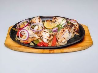 Malai Chicken Tikka Sizzler