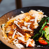 ომლეტი ბოსტნეულით და შებოლილი სულუგუნის ყველით/Omelette with vegetables and smoked suluguni cheese