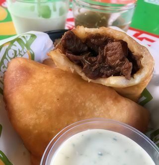 Empanada de lomo negro