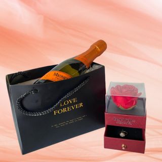 Cutie cadou cu trandafir rosu decorativ