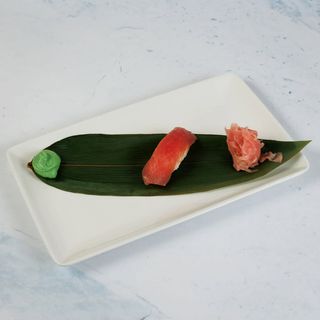 Nigiri tuna
