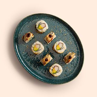 147. Uramaki Especial Unagi