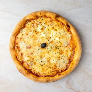 Quattro Formaggio pizza 28cm