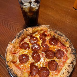 Menu Pão de Alho + Pizza Pepperoni Regular  + Coca Cola 33cl