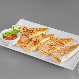 Quesadilla Espinacas & Bechamel