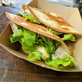 Кесадия със сирена(230гр)