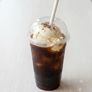 ცივი ყავა ნაყინით