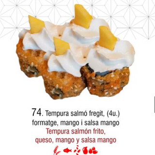 74.tempura de salmo queso .mango y salsa mango 