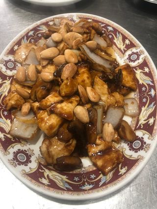 Pollo con almendras