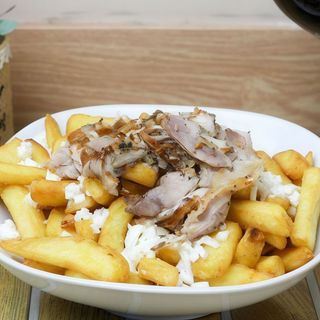 Patatine provola e porchetta