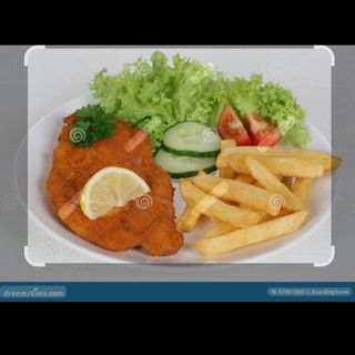 Ajiaco + escalope y ensalda + helado 