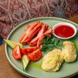 Сосиски с картофельным пюре
