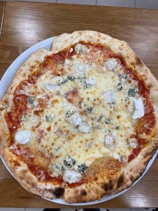 Pizza 4 Quesos (30 Cm.)