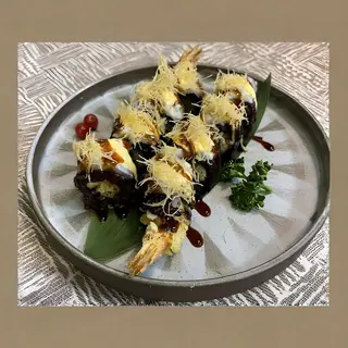 322. Uramaki suzuki venere