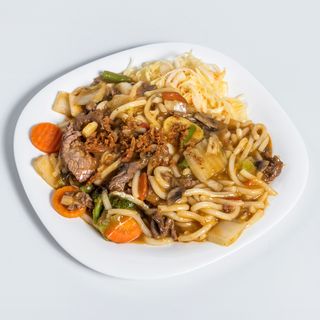 Makaron udon z kurczakiem