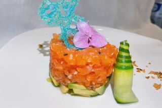 Tartare di salmone crudo