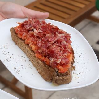 Tostada Tomate y Virutas de Jamón Ibérico