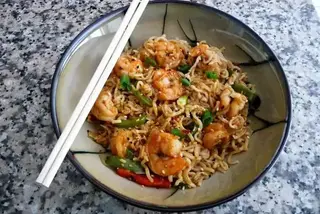 Yakisoba Con Gamba