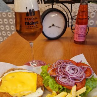 Hamburguesa De Chuletón De Vaca A La Parilla (200 G.)