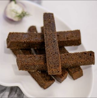 Гренки с белым соусом (8 шт.)