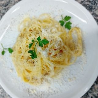 Spaghetti cacio e pepe
