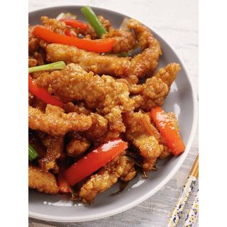 Fried chicken fillet with shredded peppers