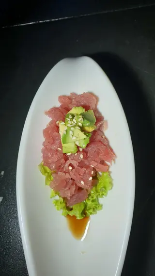 09.  Maguro tartar