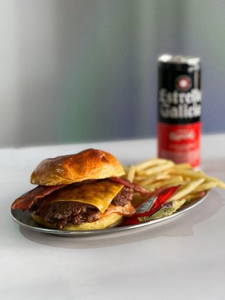 Combo Hamburguesa Clásica