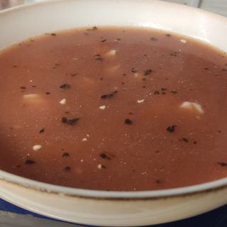 Pomidorowa z makaronem