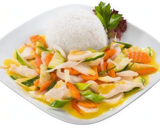 17. Kurczak gotowany w curry z warzywami