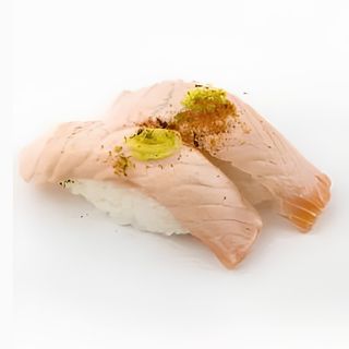 44. Nigiri spicy shake 2 pezzi