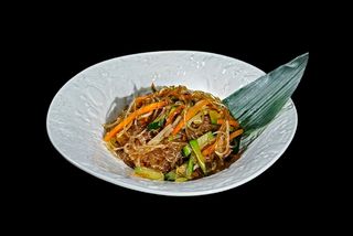 264. Spaghetti di soia con verdure