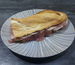 Bocadillo jamon serrano