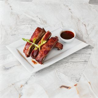 Żeberka w sosie pikantnym