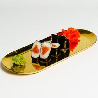 Макі з копченим лососем (100г)