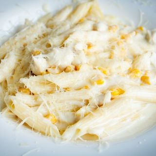 Paste cu pui și porumb