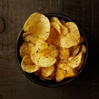 Chips con lime e pepe rosa